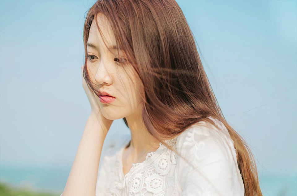 我们为什么需要美女，可能她们改变你的生活习性，让人感这个世界充满期待，虽然当你觉得期待的东西就要得到的时候，她们马上去普度众生，让其他人觉得生活充满期待。——韩寒《像少年啦飞驰》
